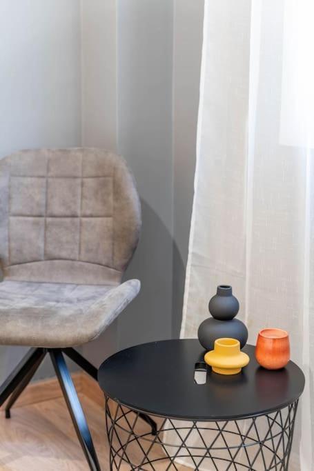 The Hostmaster Hollywood Space Studio Atenas Exterior foto